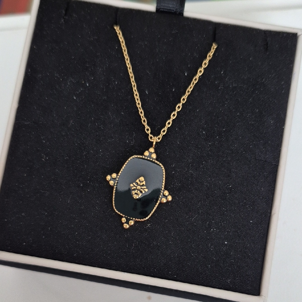 ⚡️Sale Elegant Black and Gold Pendant Necklace